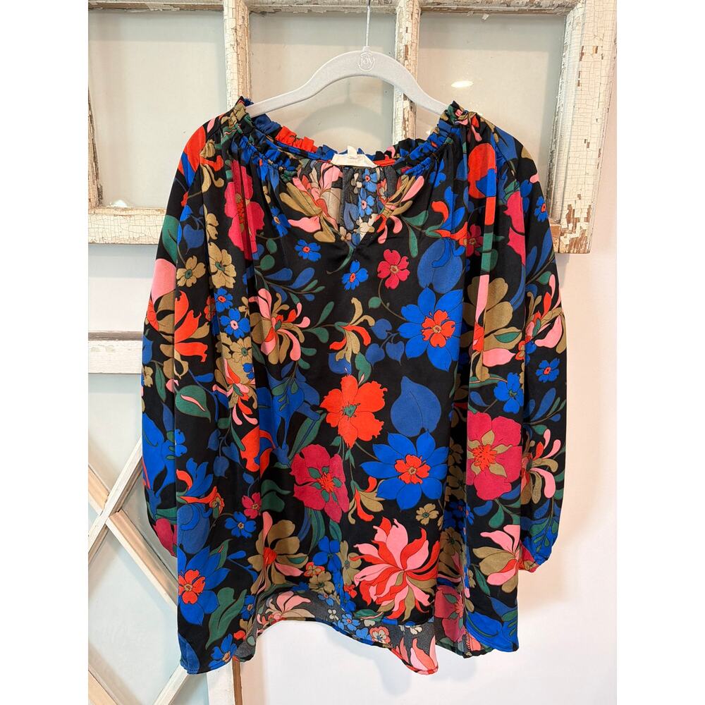 Entro size medium floral blouse top